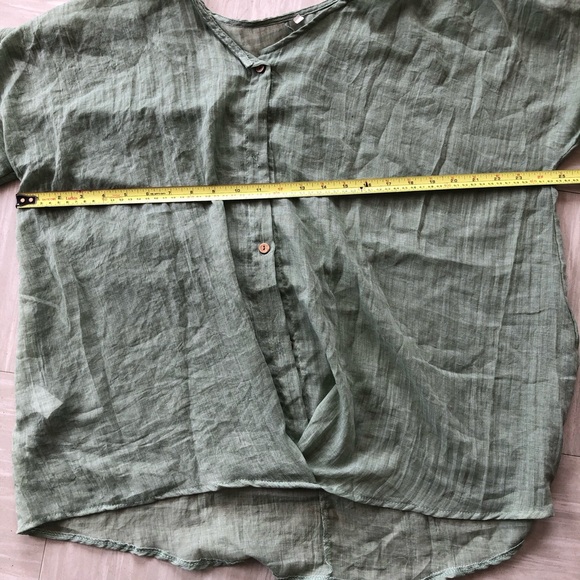 Brand new summer top - Picture 2 of 3